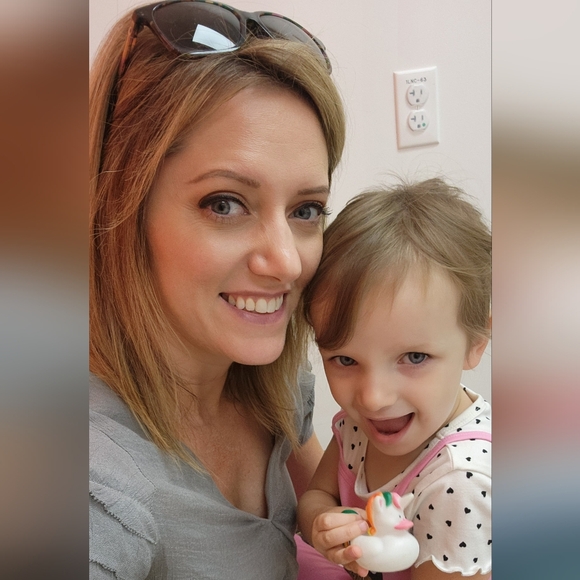 Meet your Posher, Crystal - Picture 1 of 2